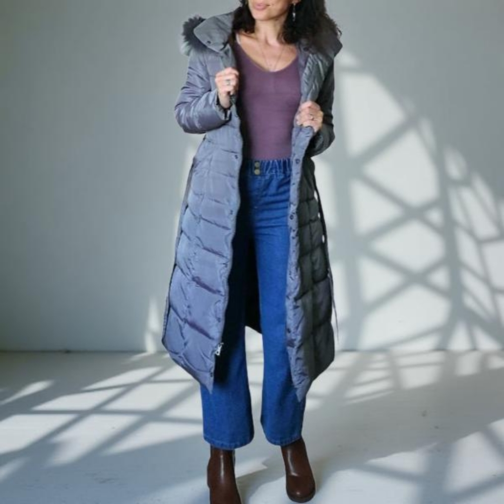 Women's Gray Puffer Midi Coat with Fur Hood - Picture 3 of 11